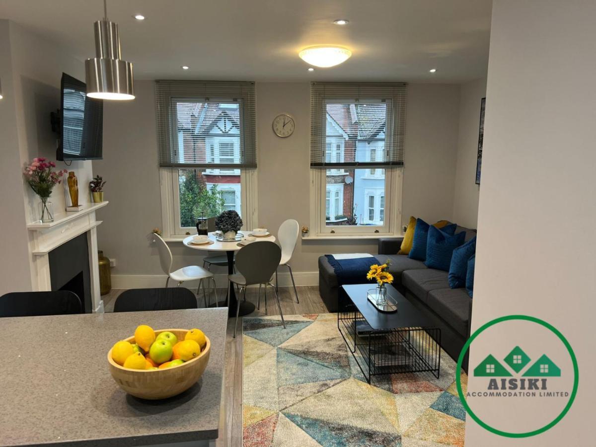 Aisiki Apartments At Stanhope Road, North Finchley, Airconditioned Multiple 2 Or 3-Bedroom, Pet-Friendly Duplex Flats, King Or Twin Beds, Airconditioned & Free Wi-Fi Exterior foto