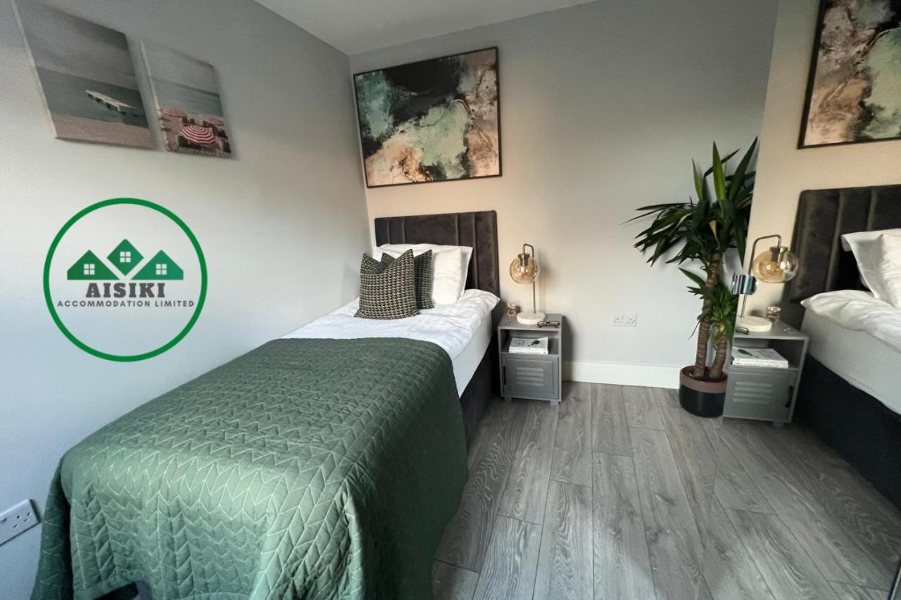 Aisiki Apartments At Stanhope Road, North Finchley, Airconditioned Multiple 2 Or 3-Bedroom, Pet-Friendly Duplex Flats, King Or Twin Beds, Airconditioned & Free Wi-Fi Exterior foto