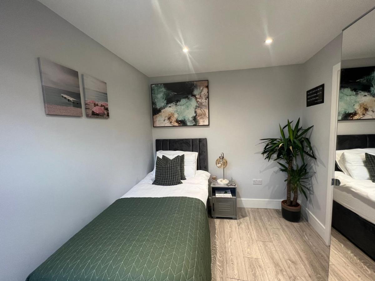Aisiki Apartments At Stanhope Road, North Finchley, Airconditioned Multiple 2 Or 3-Bedroom, Pet-Friendly Duplex Flats, King Or Twin Beds, Airconditioned & Free Wi-Fi Exterior foto
