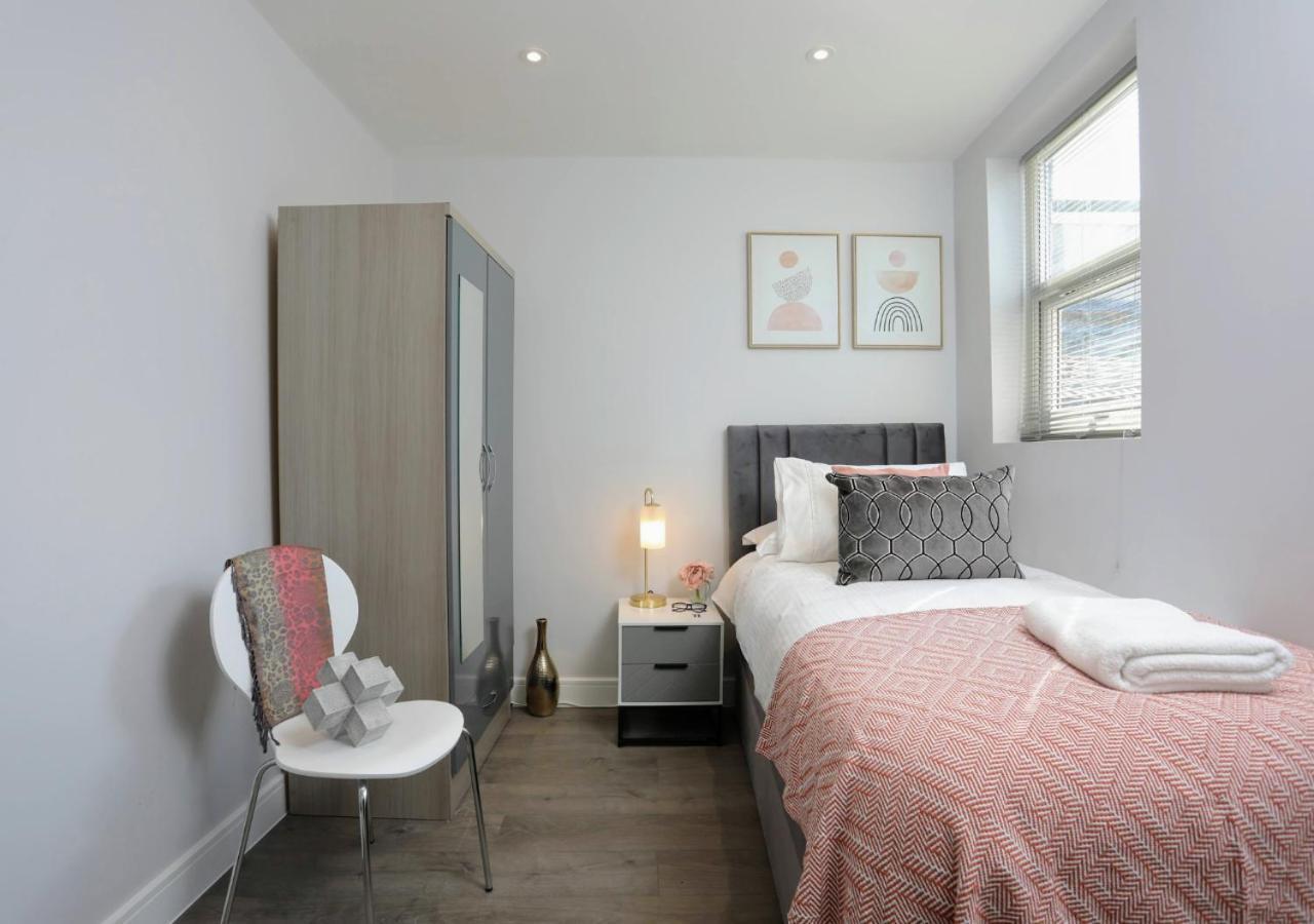 Aisiki Apartments At Stanhope Road, North Finchley, Airconditioned Multiple 2 Or 3-Bedroom, Pet-Friendly Duplex Flats, King Or Twin Beds, Airconditioned & Free Wi-Fi Exterior foto