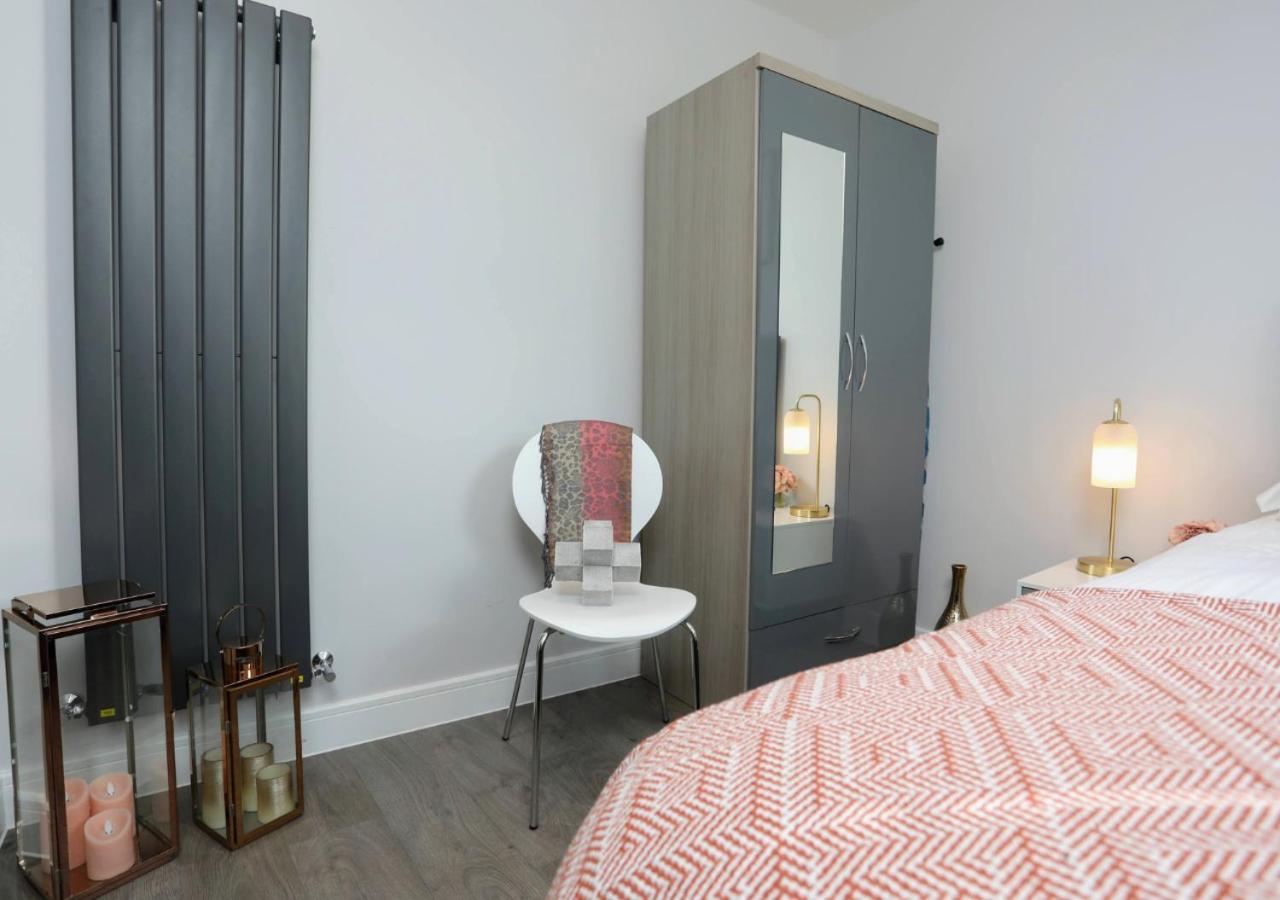 Aisiki Apartments At Stanhope Road, North Finchley, Airconditioned Multiple 2 Or 3-Bedroom, Pet-Friendly Duplex Flats, King Or Twin Beds, Airconditioned & Free Wi-Fi Exterior foto