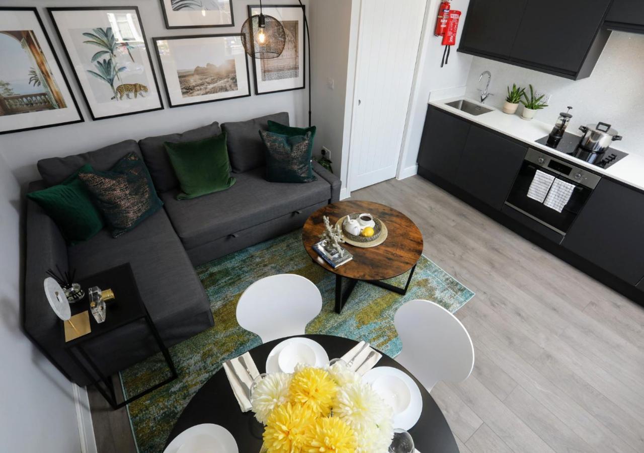Aisiki Apartments At Stanhope Road, North Finchley, Airconditioned Multiple 2 Or 3-Bedroom, Pet-Friendly Duplex Flats, King Or Twin Beds, Airconditioned & Free Wi-Fi Exterior foto