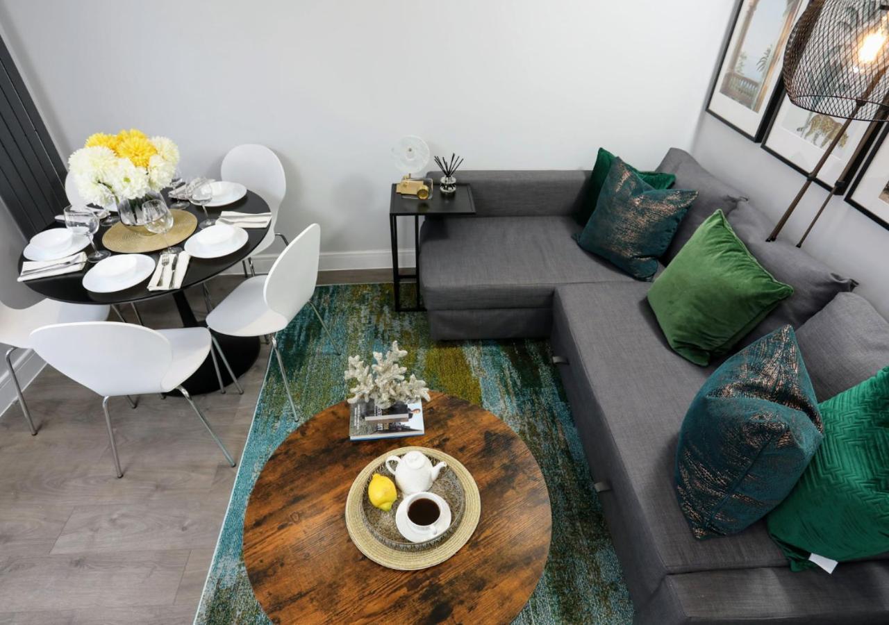Aisiki Apartments At Stanhope Road, North Finchley, Airconditioned Multiple 2 Or 3-Bedroom, Pet-Friendly Duplex Flats, King Or Twin Beds, Airconditioned & Free Wi-Fi Exterior foto
