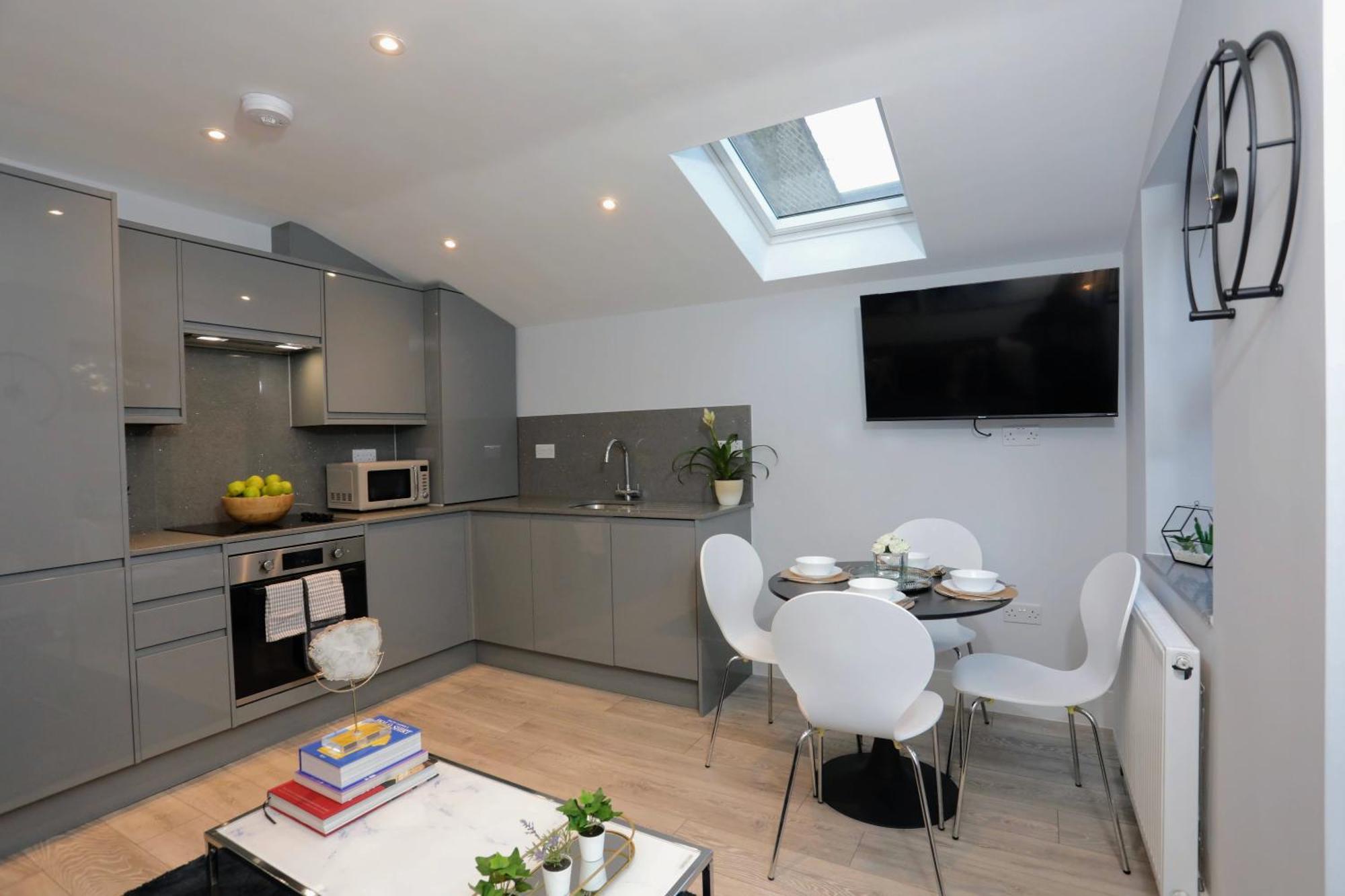 Aisiki Apartments At Stanhope Road, North Finchley, Airconditioned Multiple 2 Or 3-Bedroom, Pet-Friendly Duplex Flats, King Or Twin Beds, Airconditioned & Free Wi-Fi Exterior foto