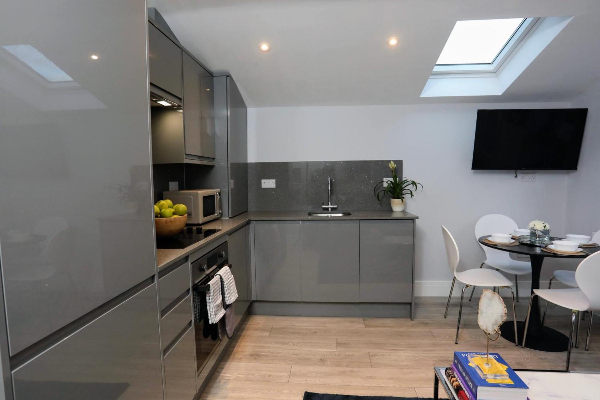 Aisiki Apartments At Stanhope Road, North Finchley, Airconditioned Multiple 2 Or 3-Bedroom, Pet-Friendly Duplex Flats, King Or Twin Beds, Airconditioned & Free Wi-Fi Exterior foto