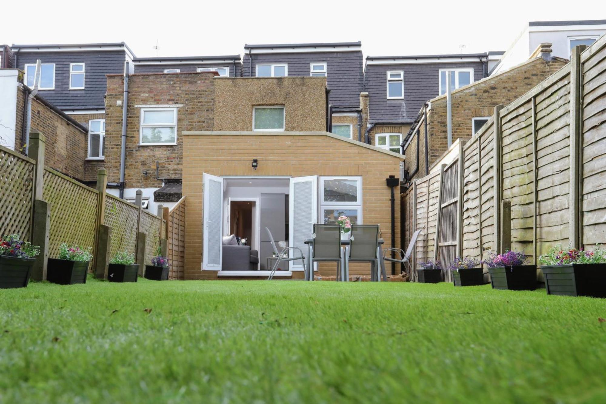 Aisiki Apartments At Stanhope Road, North Finchley, Airconditioned Multiple 2 Or 3-Bedroom, Pet-Friendly Duplex Flats, King Or Twin Beds, Airconditioned & Free Wi-Fi Exterior foto