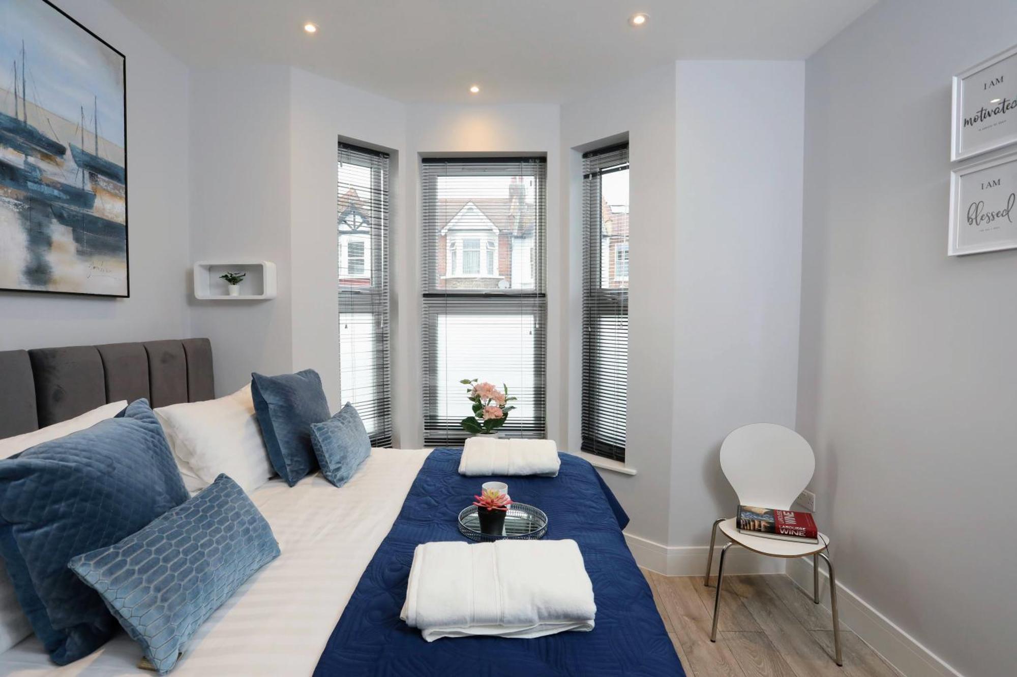 Aisiki Apartments At Stanhope Road, North Finchley, Airconditioned Multiple 2 Or 3-Bedroom, Pet-Friendly Duplex Flats, King Or Twin Beds, Airconditioned & Free Wi-Fi Exterior foto