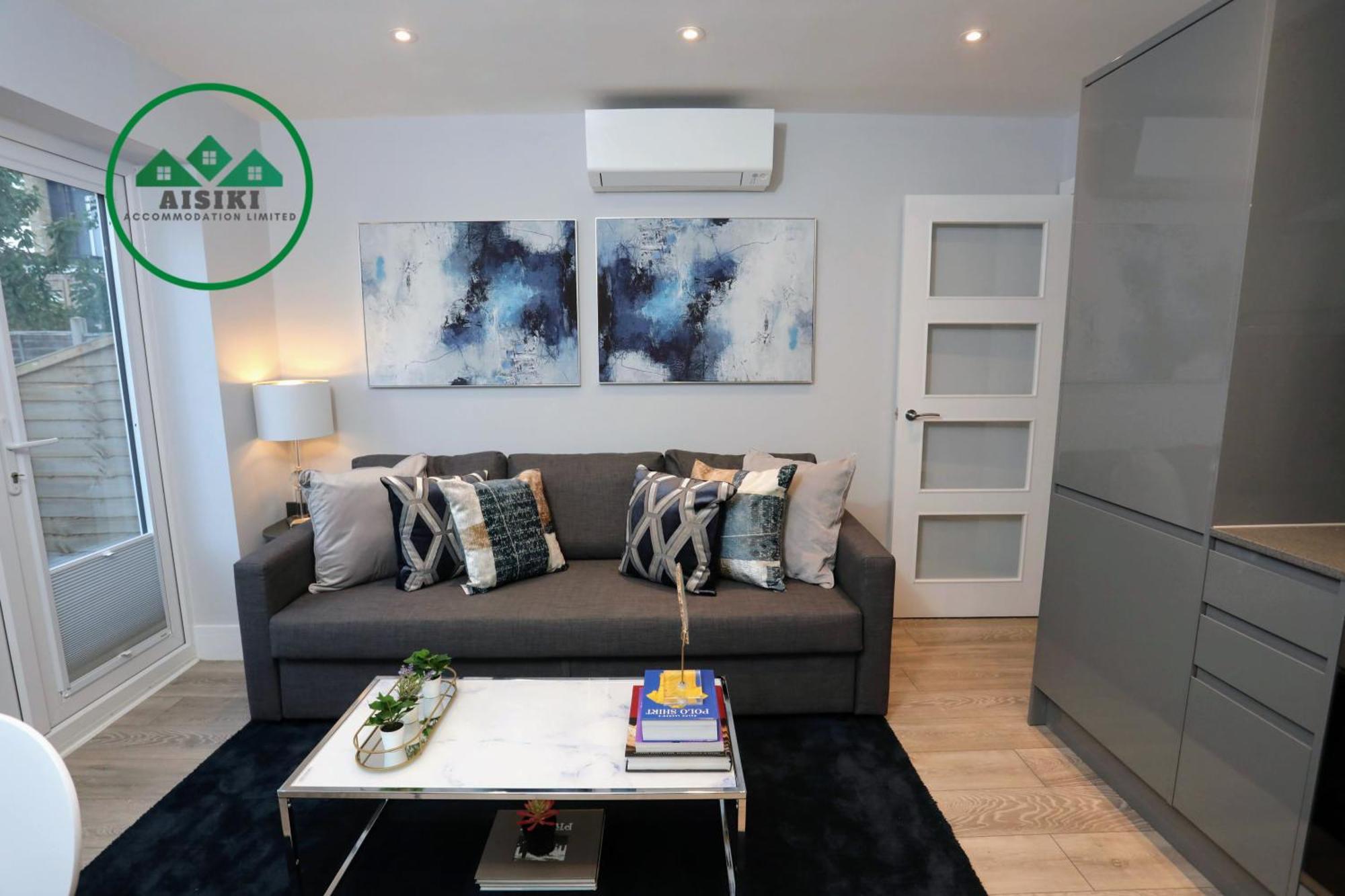 Aisiki Apartments At Stanhope Road, North Finchley, Airconditioned Multiple 2 Or 3-Bedroom, Pet-Friendly Duplex Flats, King Or Twin Beds, Airconditioned & Free Wi-Fi Exterior foto