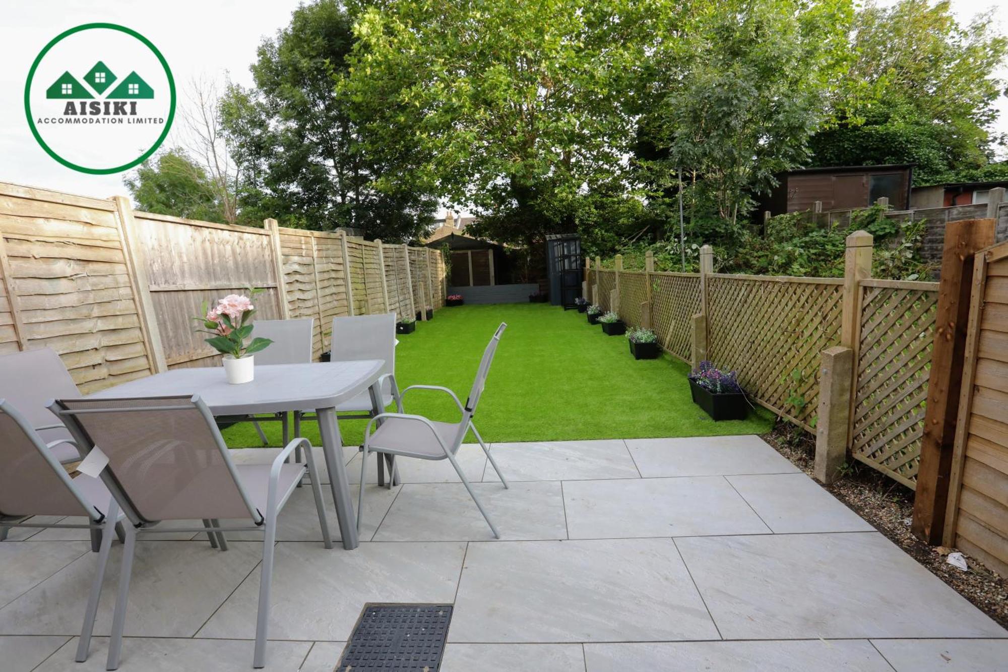 Aisiki Apartments At Stanhope Road, North Finchley, Airconditioned Multiple 2 Or 3-Bedroom, Pet-Friendly Duplex Flats, King Or Twin Beds, Airconditioned & Free Wi-Fi Exterior foto